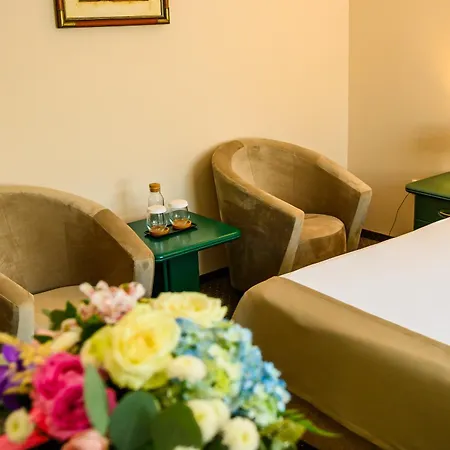 فندق Bulevard 4*