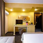 Bulevard 4*