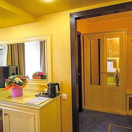 Bulevard Hotell 4*